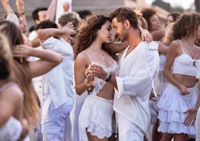 Aavan Jaavan Song Review